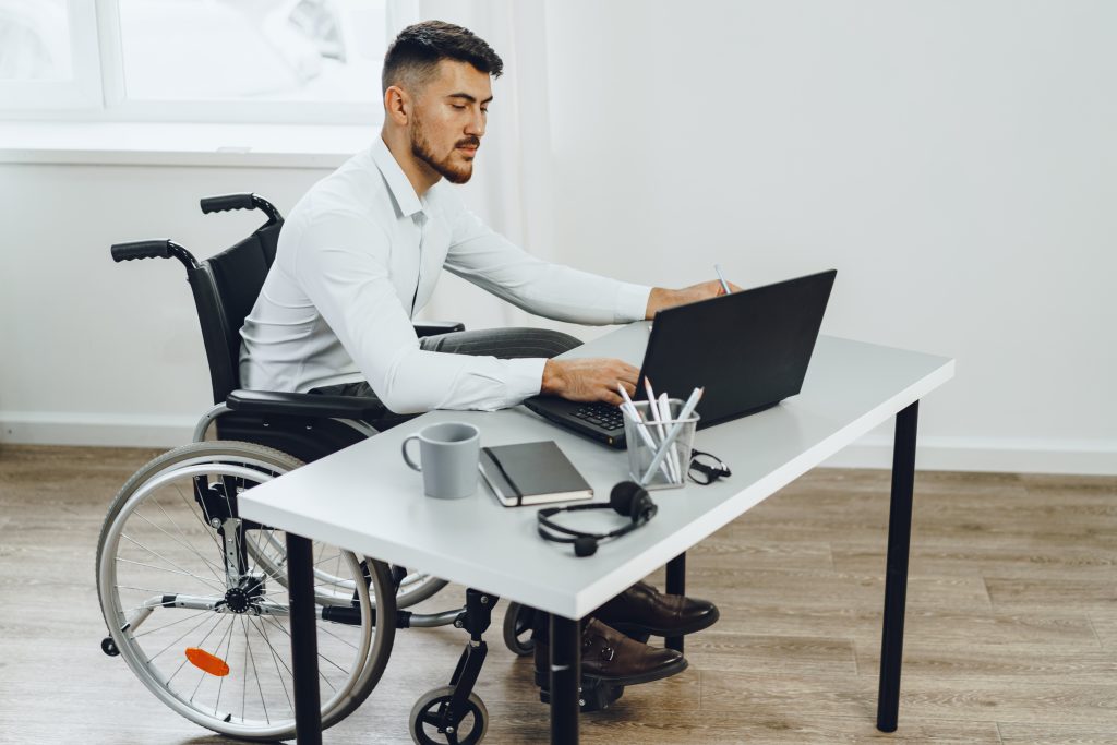 Je suis reconnue travailleur handicapé : quels sont mes droits en ...